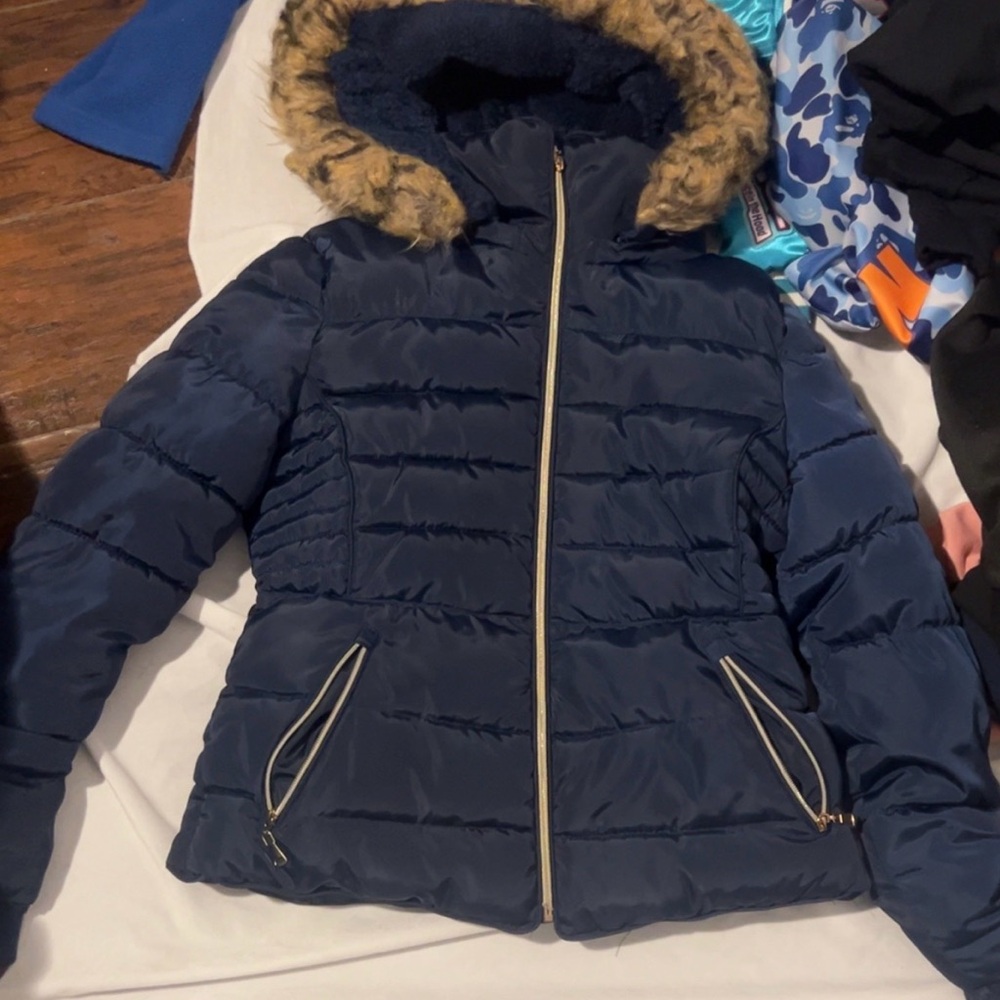 Women's Navy Puffer Jacket with Faux Fur Trim
